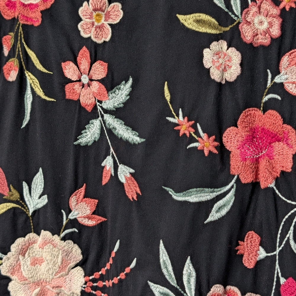 Johnny Was Joya Relaxed Drape Tee, Embroidered Floral Short Sleeve- Size XS - Picture 4 of 13